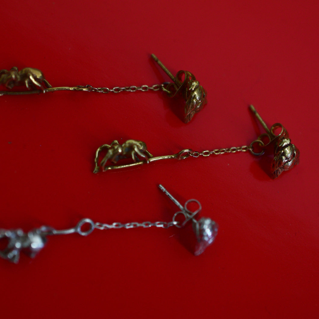Itsy bitsy spider drop earring