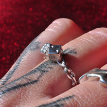 Tumbling Dice Chain ring