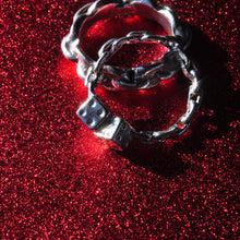 Tumbling Dice Chain ring