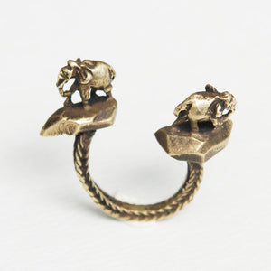 Elly & Iphy Ring